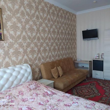 Готель Дежавю Berdychiv Dış mekan fotoğraf
